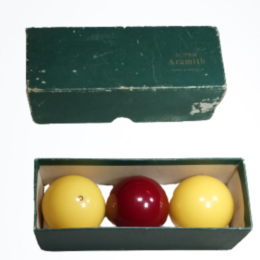 Set of 3 Belgian Super Aramith Billiard Balls With Original Box